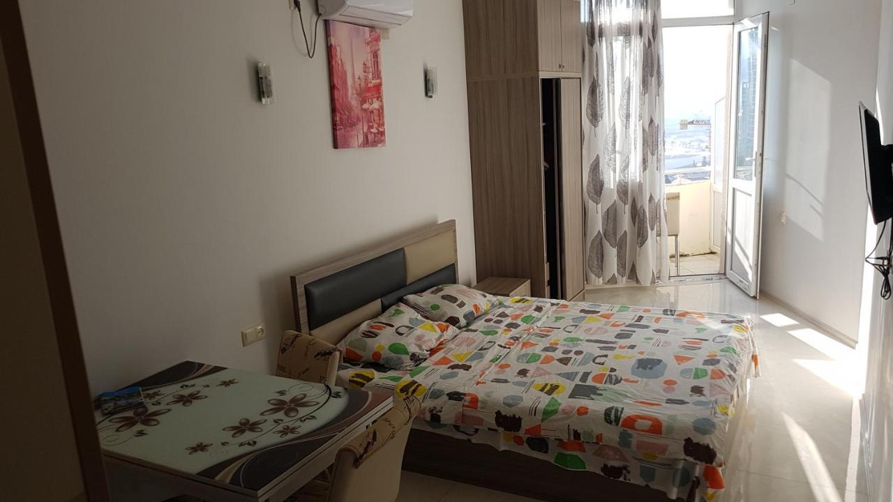 Sky-G Sea View Apartment Batumi Exterior foto