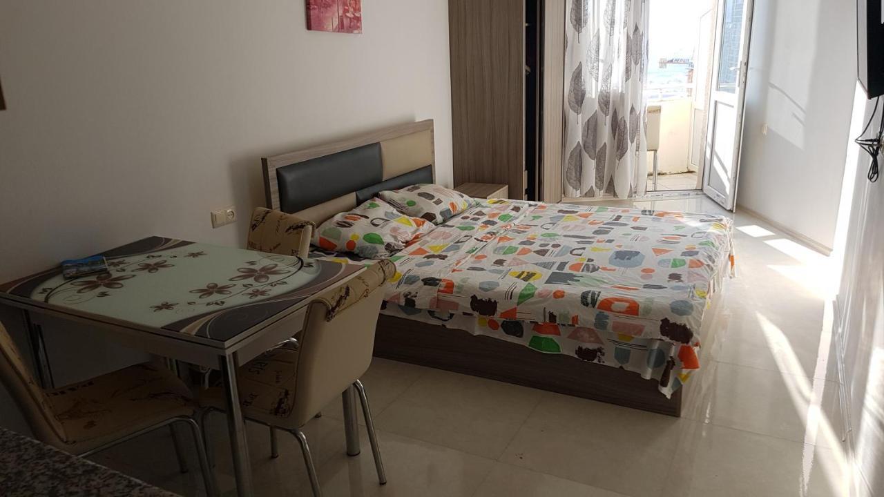 Sky-G Sea View Apartment Batumi Exterior foto