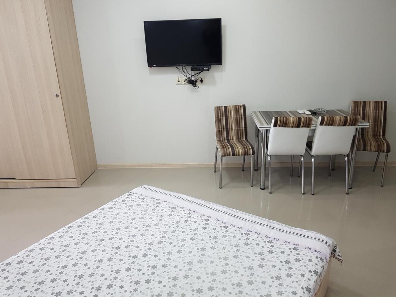 Sky-G Sea View Apartment Batumi Exterior foto
